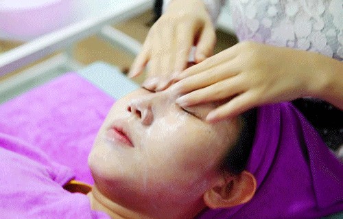 女神节福利！丽江首家韩国进口药妆店入驻80+产品完美解决皮肤问题！水疗SPA免费送……